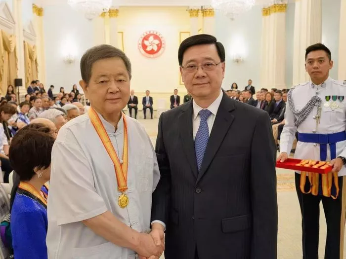 文章附图
